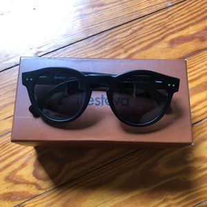 ILLESTEVA LEONARD in matte black